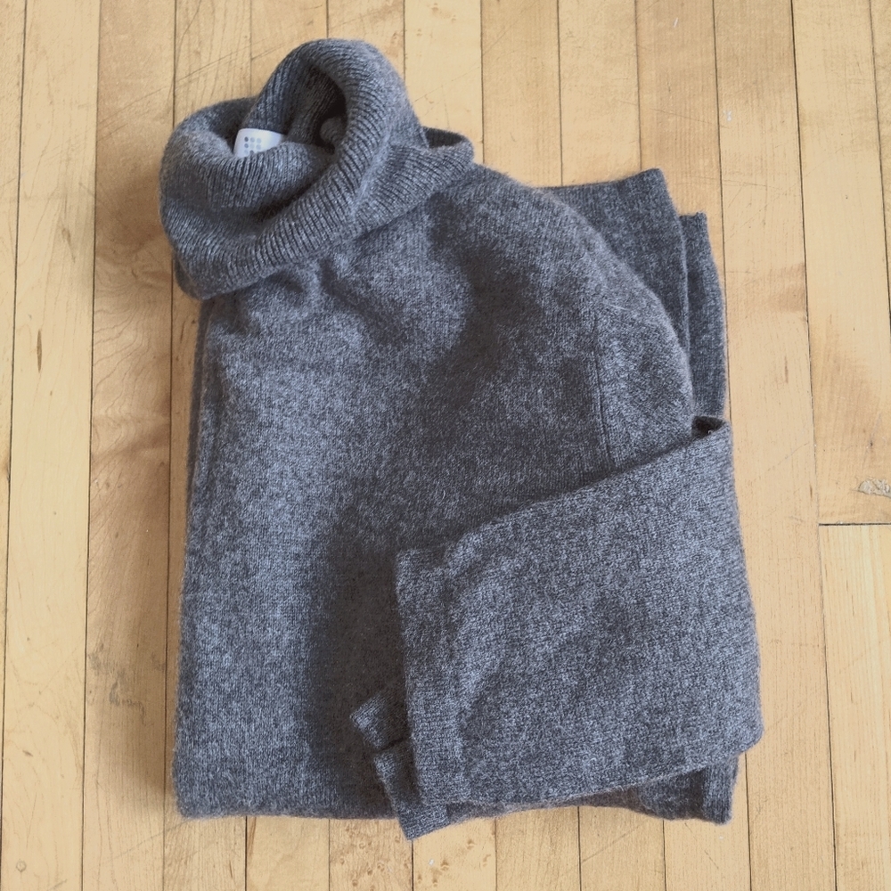 Cashmere Turtleneck